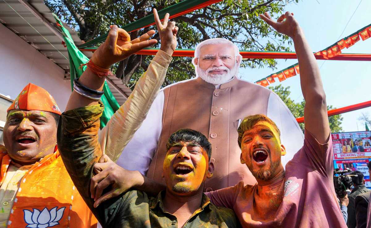 लखनऊ : दिल्ली और मिल्कीपुर में प्रचंड जीत पर भाजपा ने मनाया जोरदार जश्न